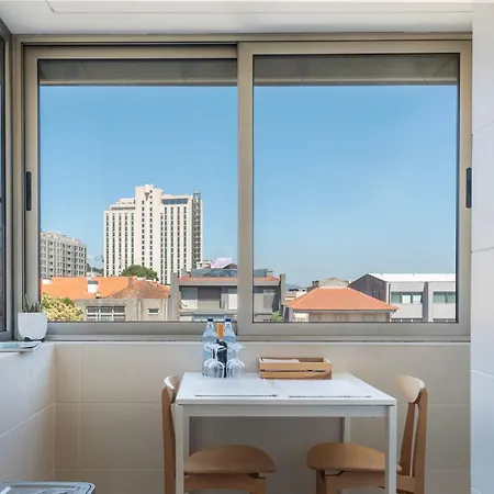 Apartamento Sunny Loft In Downtown With Private Parking *