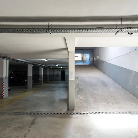 Sunny Loft In Downtown With Private Parking * ポルト