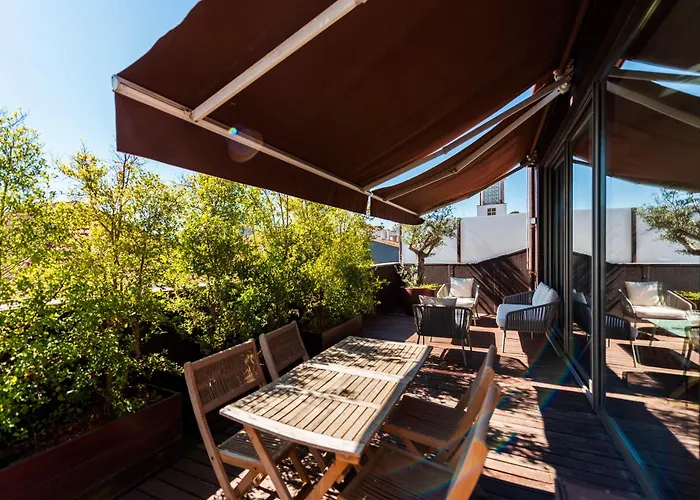 Sunny Loft In Downtown With Private Parking ポルト