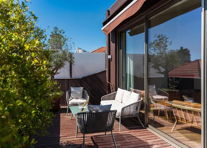 Sunny Loft In Downtown With Private Parking ポルト