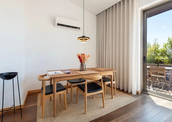 Sunny Loft In Downtown With Private Parking ポルト