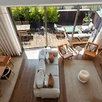 Διαμέρισμα Sunny Loft In Downtown With Private Parking