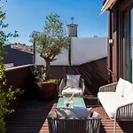 Sunny Loft In Downtown With Private Parking Διαμέρισμα