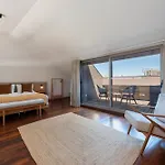 Διαμέρισμα Sunny Loft In Downtown With Private Parking *