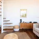 Sunny Loft In Downtown With Private Parking Διαμέρισμα