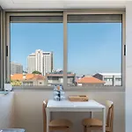 Διαμέρισμα Sunny Loft In Downtown With Private Parking *