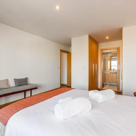 Sunny Loft In Downtown With Private Parking