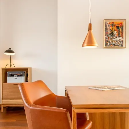 Lägenhet Sunny Loft In Downtown With Private Parking *