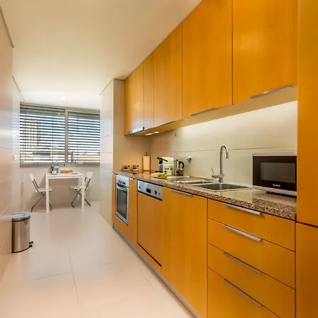 Sunny Loft In Downtown With Private Parking Oporto