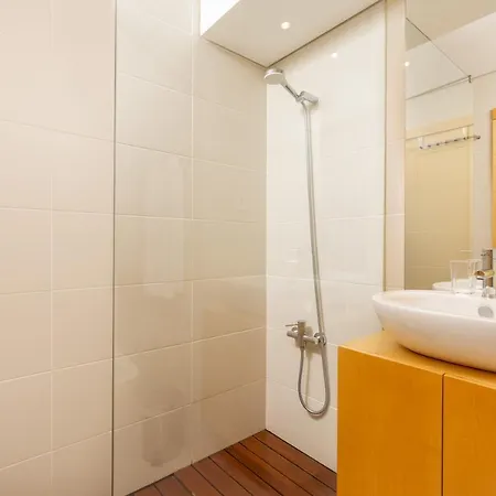 Sunny Loft In Downtown With Private Parking *