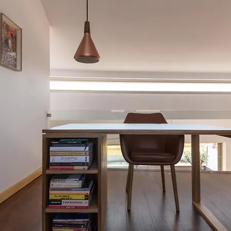 Sunny Loft In Downtown With Private Parking
