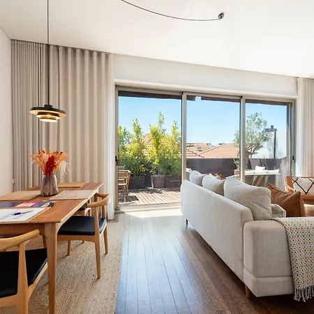 Sunny Loft In Downtown With Private Parking Apartment