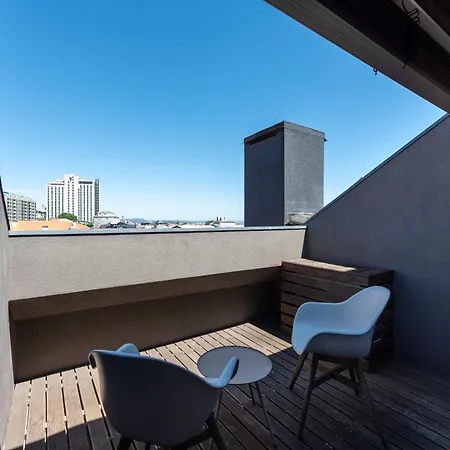 Sunny Loft In Downtown With Private Parking * 波尔图