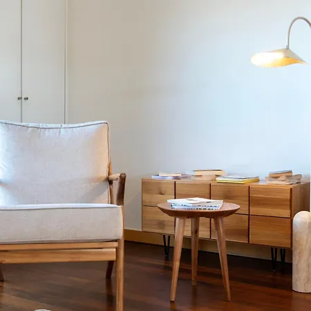 Sunny Loft In Downtown With Private Parking 公寓 *