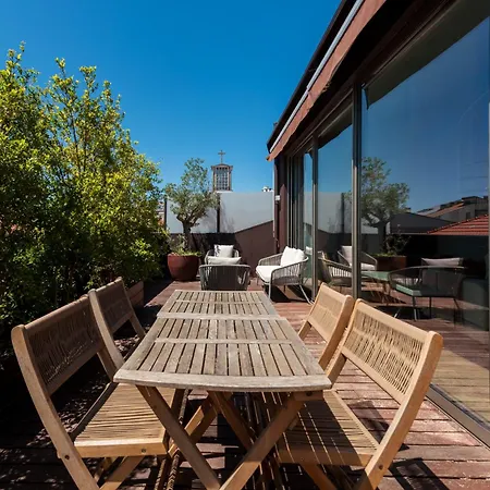 Sunny Loft In Downtown With Private Parking