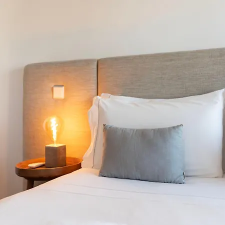 Sunny Loft In Downtown With Private Parking