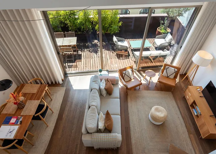 Lägenhet Sunny Loft In Downtown With Private Parking