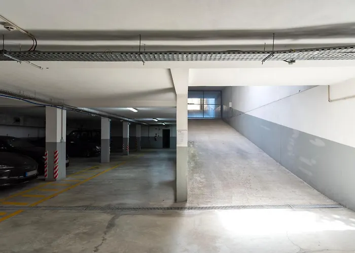 Sunny Loft In Downtown With Private Parking * بورتو