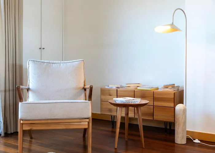 Sunny Loft In Downtown With Private Parking Lägenhet *