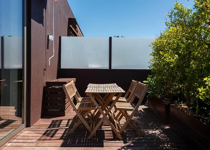 شقة Sunny Loft In Downtown With Private Parking