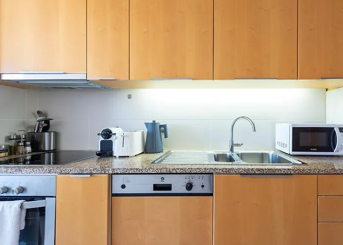 Sunny Loft In Downtown With Private Parking Oporto