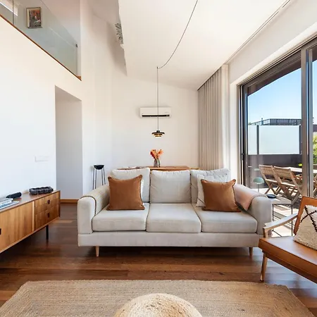 Sunny Loft In Downtown With Private Parking * פורטו