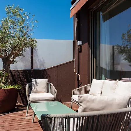 Sunny Loft In Downtown With Private Parking *