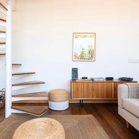 Sunny Loft In Downtown With Private Parking דירה