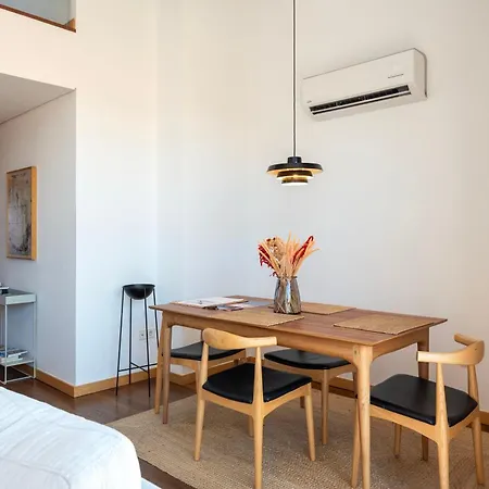 דירה Sunny Loft In Downtown With Private Parking
