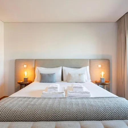 Sunny Loft In Downtown With Private Parking * פורטו