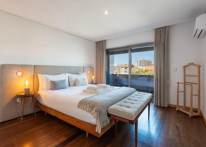 Sunny Loft In Downtown With Private Parking