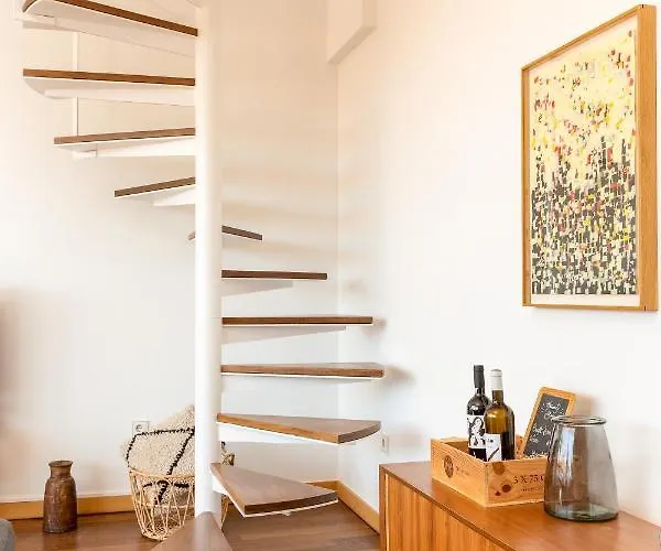 Sunny Loft In Downtown With Private Parking *