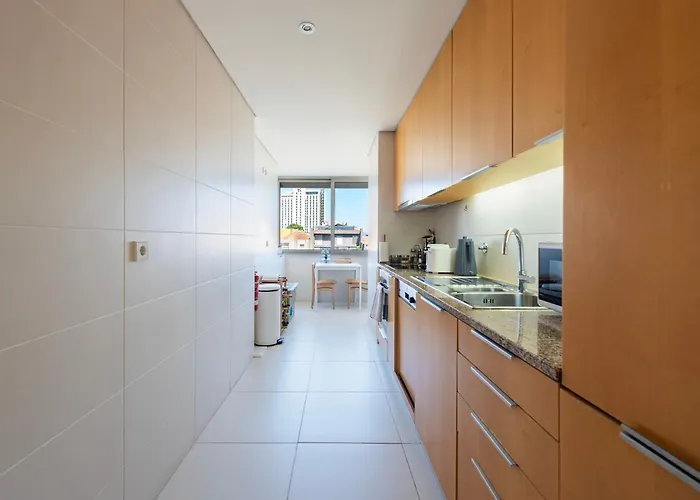 Sunny Loft In Downtown With Private Parking Apartman *