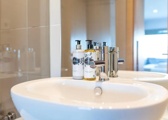 Sunny Loft In Downtown With Private Parking Apartman *